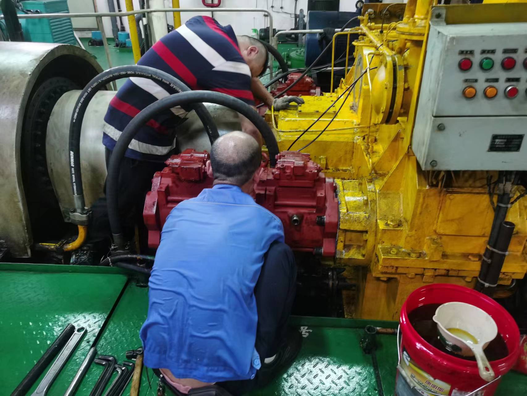 岳和我厨房做爽死我了A片视频