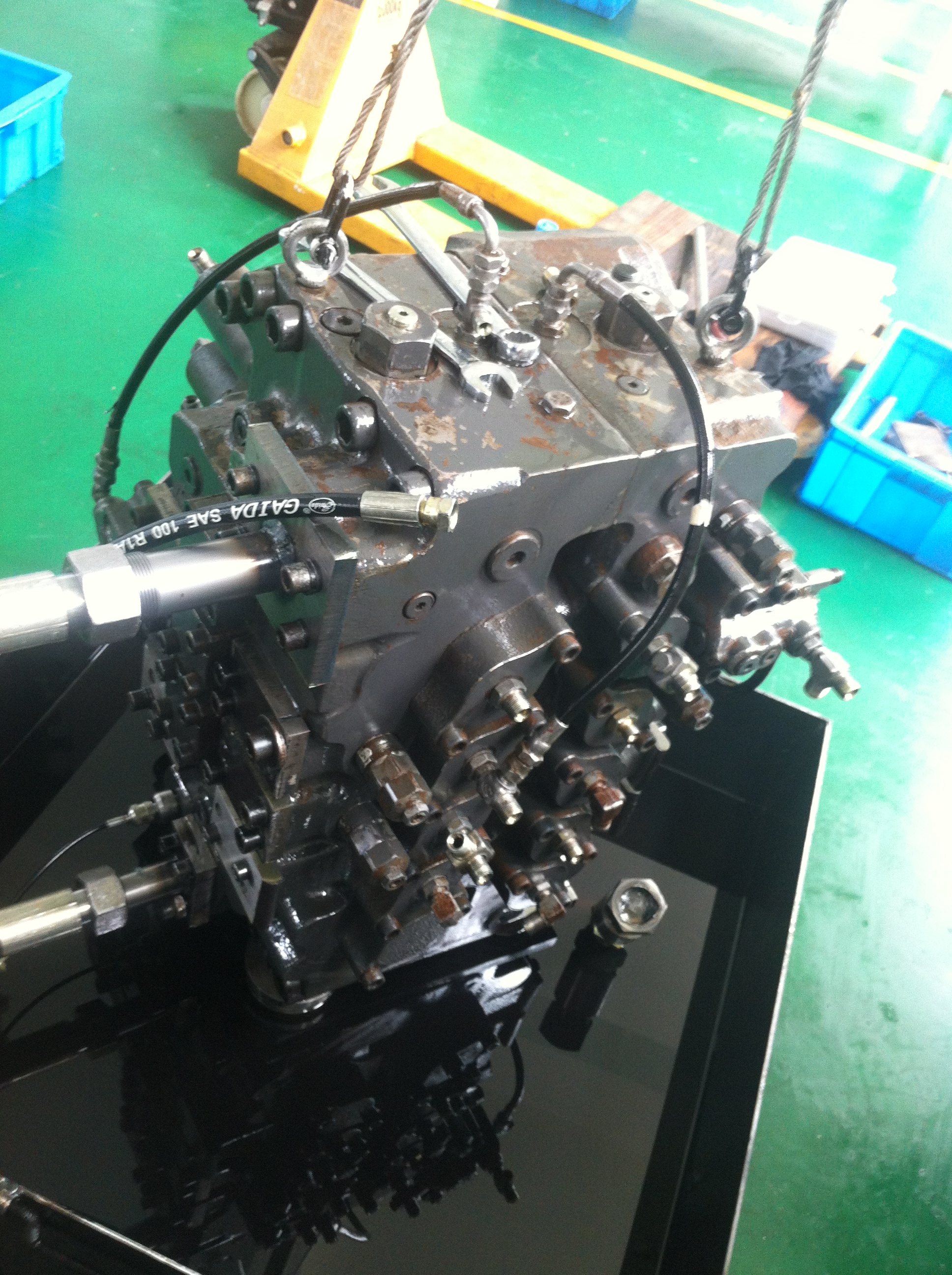 1600T压机多路阀